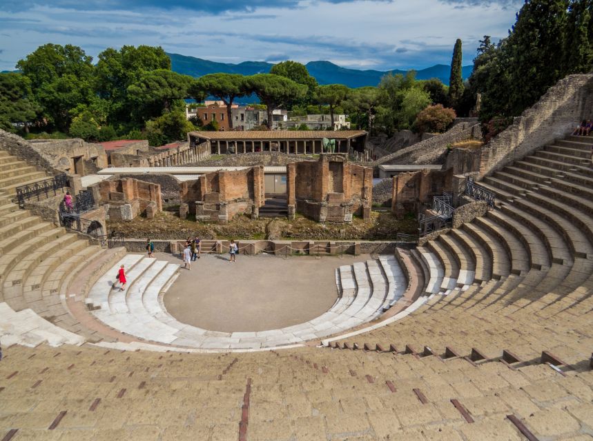 2-Hour Private Walking Tour of Pompeii - Walking the original basalt road and spotting the torchlight tricks