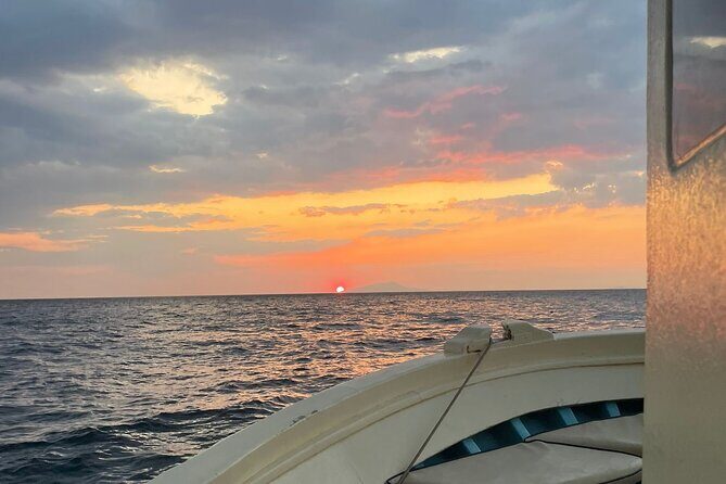 2-Hour Sorrento Coast Sunset Cruise with Dinner Experience - Bagni of Joanna Queen: a natural pool made for sea-level sightseeing