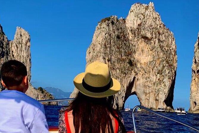 2 Hours Guided Sunset Tour of the Island of Capri with Aperitif - Generino the Scugnizzo: a fun cultural pause at sea