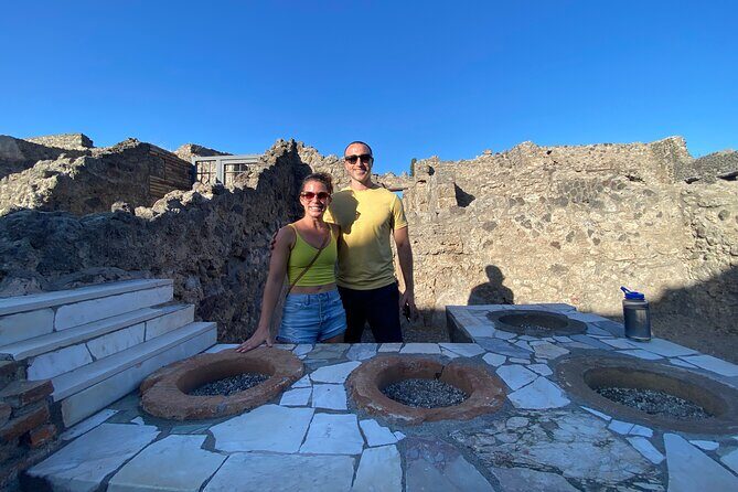 2 Hours Pompeii Group Tour with Archaeologist Guide and Skip the Line - Stabian Baths and Pompeii 3D: hygiene, casts, and human scale