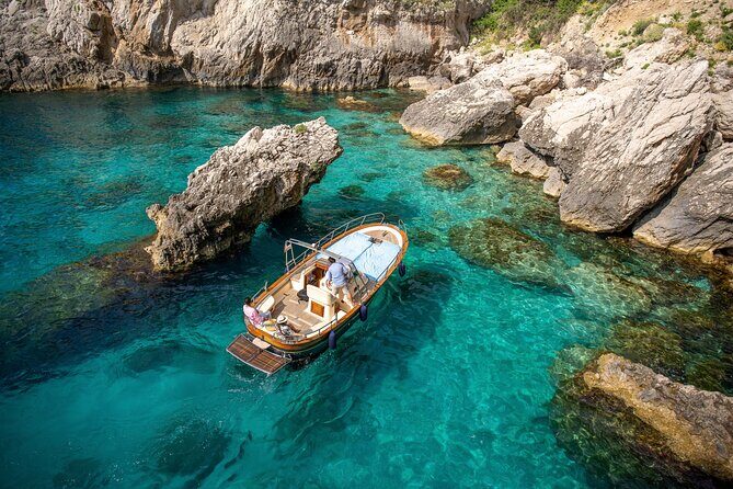 3-hour private boat tour of Capri - Stop 1: Island of Capri coast time and when swimming actually happens