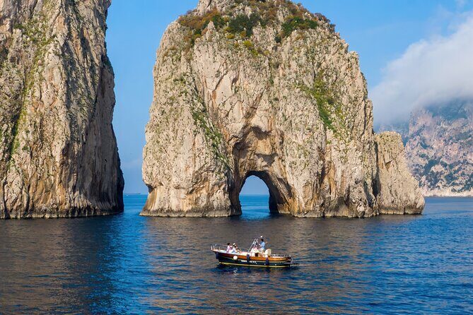 3-hour private boat tour of Capri - I Faraglioni: those iconic stacks, plus legends and photo time