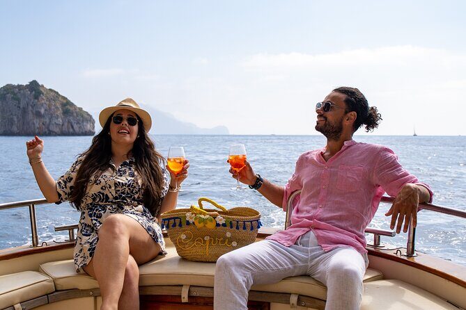 3-hour private boat tour of Capri - Meeting at Let it Be CapriLo Zodiaco: how to make check-in smooth