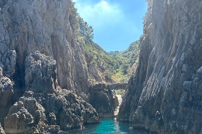 3 hour private boat tour on the island of Capri - Why This Private Capri Boat Route Feels Like Good Value