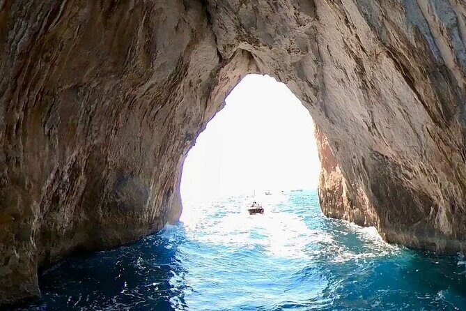 3 hours Comfortable Capri Private Tour by Boat - Optional Blue Grotto: how to plan when it’s not guaranteed