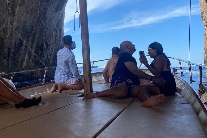 3 Hours Private Boat Tour of Capri with Pasta and Prosecco - White Grotta and Grotta Rossa: quick cave beauty with camera time
