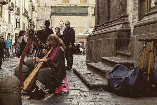360 ° Naples. THE historic center of the city - Start at Piazza del Gesù Nuovo: setting the tone fast