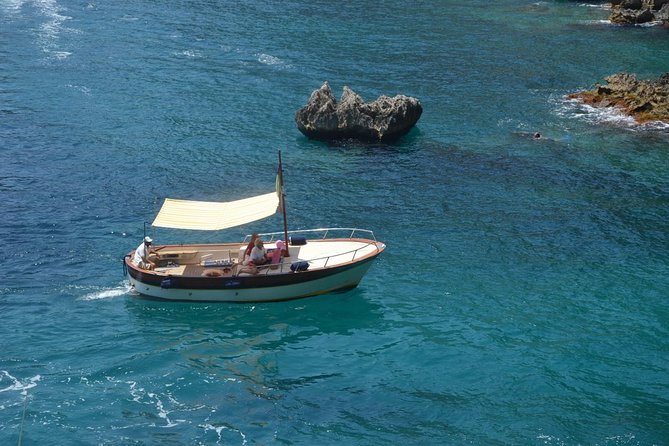 4 Hour Boat Tour To Discover Capri - Meeting at Bar Il Gabbiano: The Small Detail That Saves Time