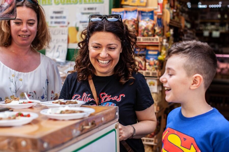 A taste of Napoli: Food Walking Tour with Local Tour Guide - Spanish Quarter walking: history with real flavor