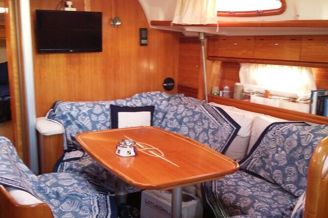 Activities on the Amalfi coast with a sailing boat - Starting in Salerno: the Day Begins at 9:30
