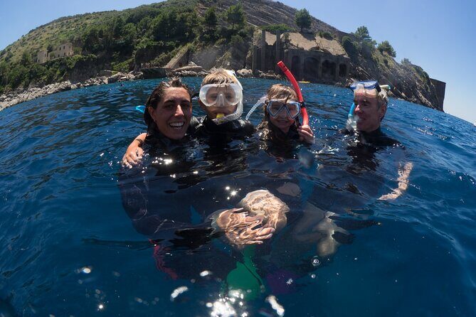 Afternoon snorkelling guided by a marine biologist in Sorrento - Key highlights