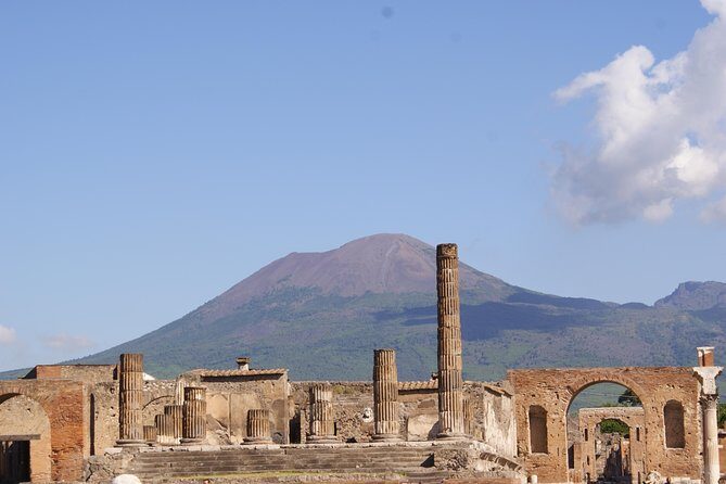 All Inclusive Pompeii, Pizza Class & Olive Oil Experience - Free time in Sorrento: use it like locals would