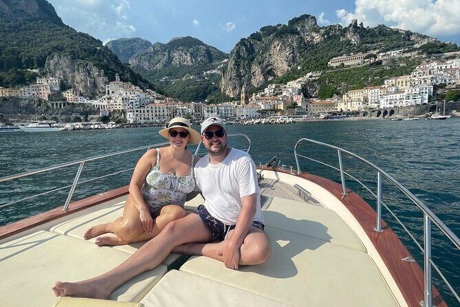 Amalfi Boat Tour from to Positano Praiano or Amalfi. 7 hours - What’s included vs. not included (so there are no surprises)