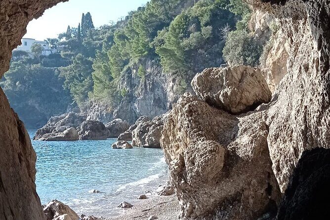 Amalfi coast 3 hr. Kayak Tour: Cruise Ship Special - Stop on a Private Beach: Swim, Sunbathe, Recharge