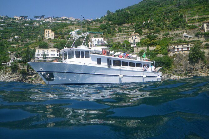 Amalfi Coast by boat with aperitif, lunch and sea breaks - Key highlights at a glance