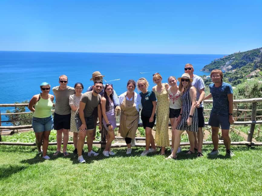 Amalfi Coast: Pizza & Mozzarella Class with Farmhouse visit - Eating your pizza meal with local drinks (the fun part)