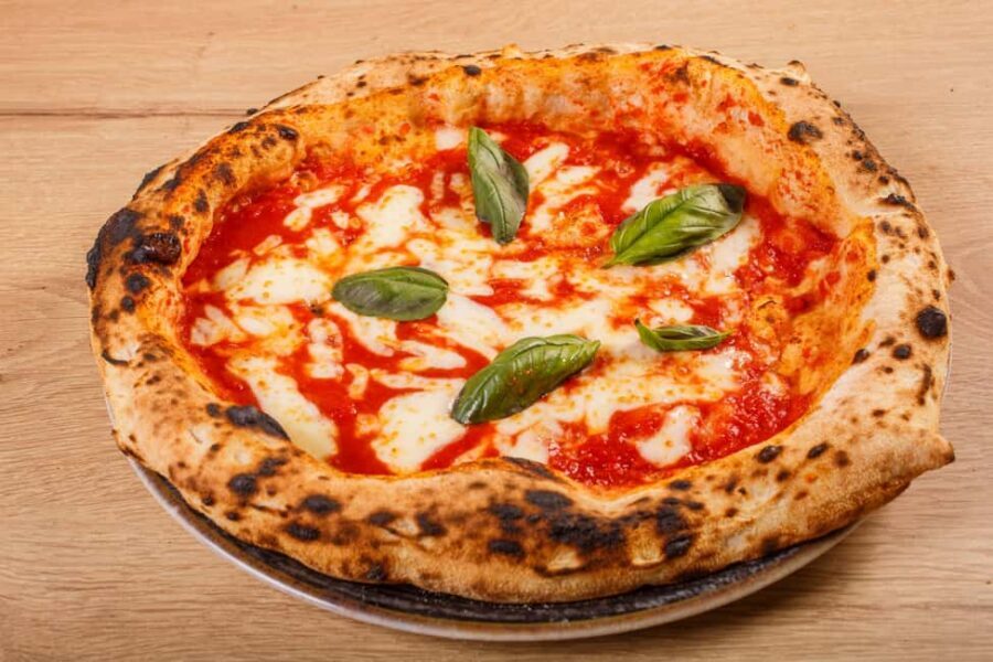 Amalfi Coast: Pizza & Mozzarella Class with Farmhouse visit - The pizzaiolo factor: Silvio and the team behind your crust