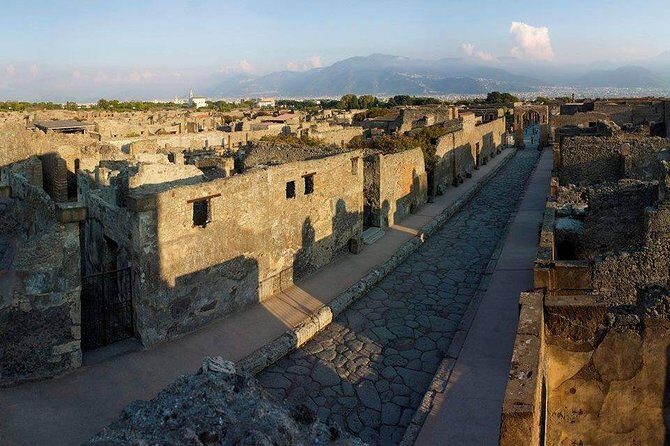 Amalfi Coast: Pompei & Vesuvius small group with Skip the line tickets - Skip-the-line tickets and headsets: the quiet “value boosters”