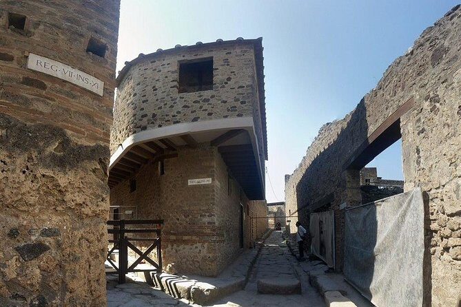 Amalfi Coast: Pompei & Vesuvius small group with Skip the line tickets - Time on your feet: how to plan for an 8–10 hour day