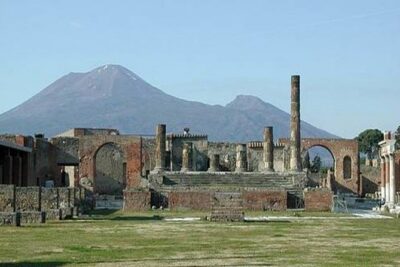 Amalfi Coast: Pompeii Small Group with Skip the Line Tickets - The cameo workshop stop: a quick culture break that’s easy to skip