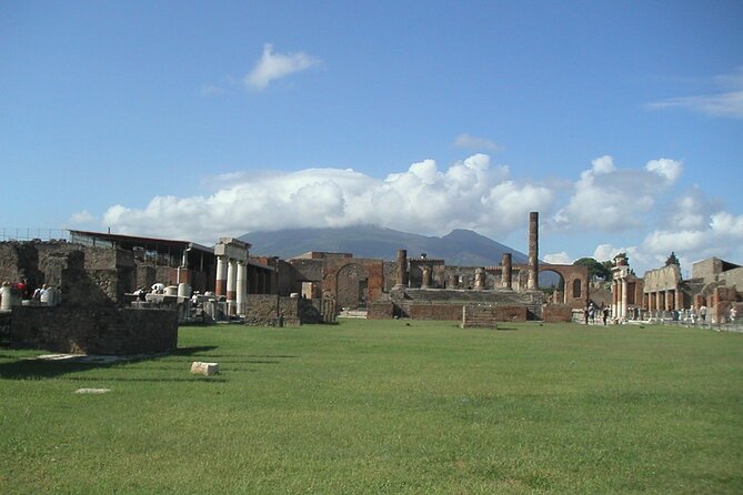 Amalfi Coast: Pompeii Small Group with Skip the Line Tickets - Should you book this Amalfi Coast Pompeii skip-the-line tour?