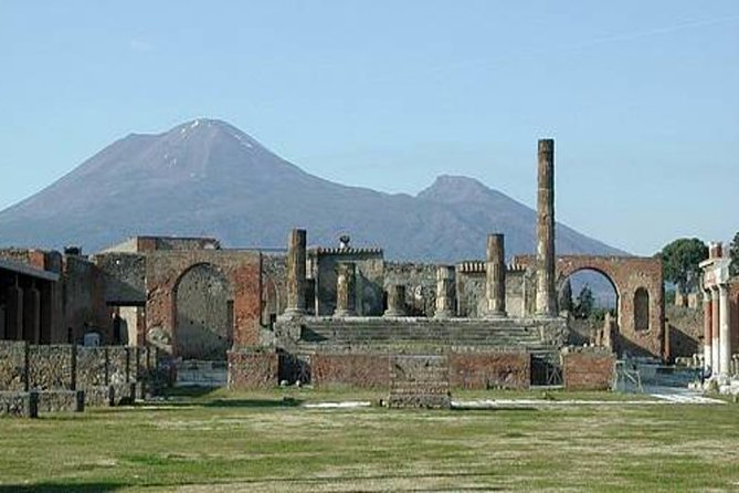 Amalfi Coast: Pompeii Small Group with Skip the Line Tickets - The cameo workshop stop: a quick culture break that’s easy to skip