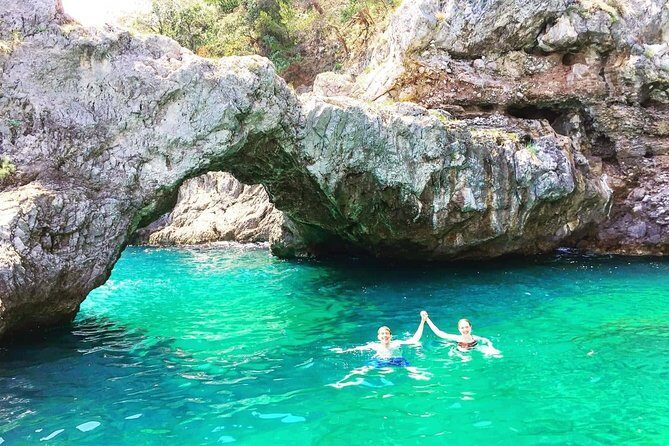 Amalfi Coast PRIVATE boat excursion from Positano - What’s on board (and what you still pay for)