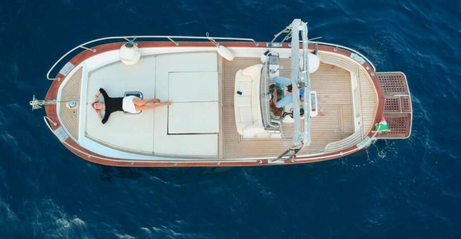 Amalfi Coast: Private Boat Trip with Prosecco and Snorkeling - Private 8‑meter Gozzo: Why This Amalfi Boat Trip Feels Personal