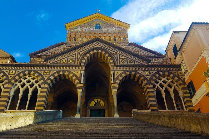 Amalfi Coast Private Tour from Sorrento: Exclusive Mercedes Van - Price and logistics: who this private tour fits best