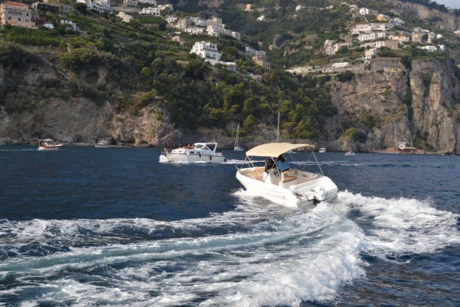 Amalfi coast: Rent boats in Salerno without license - The boat details you’ll actually care about