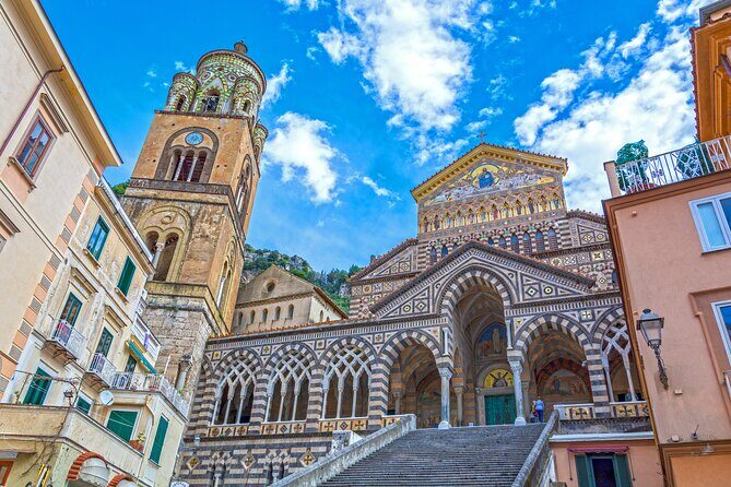 Amalfi Coast Sightseeing Bus Tour from Pompeii - Sorrento: 80 Minutes for Greek Streets and Craft Shops