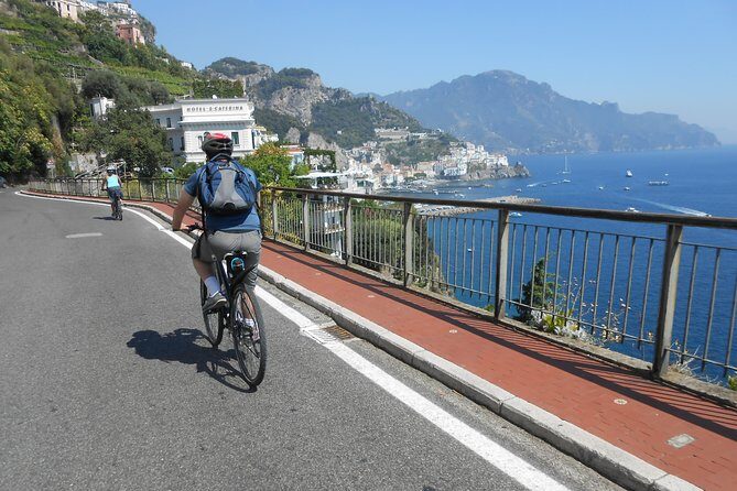 Amalfi Drive cycling tour - The Amalfi Coast highway stretch: marvellous views with a clear pacing plan