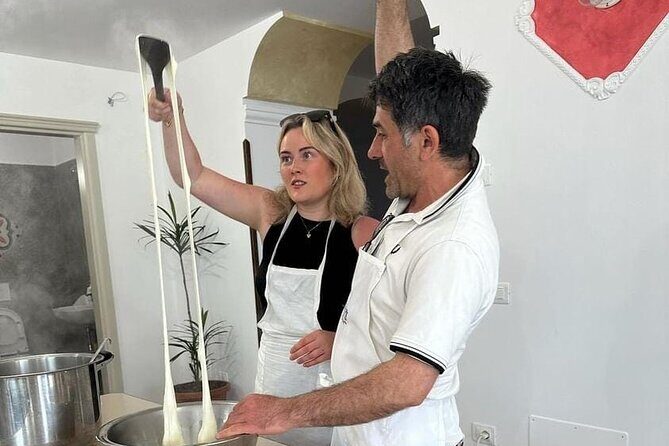 Amalfi: lezione di cucina su pasta, mozzarella e tiramisù - Heading to the Agerola farmhouse: where the day starts