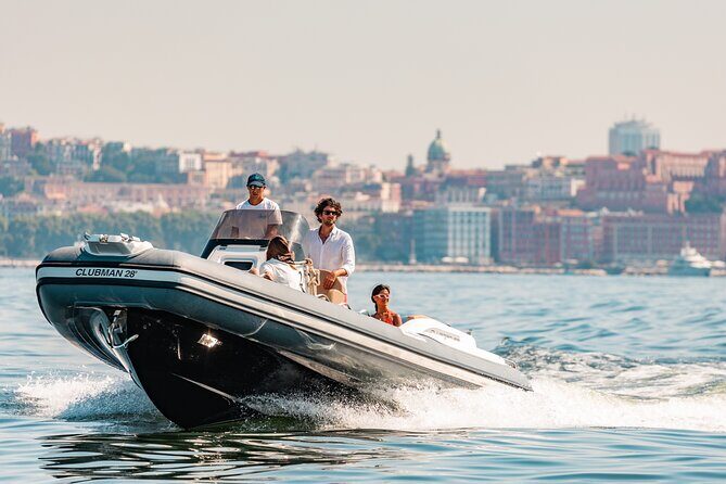 Aperitif on a boat at sunset in the Gulf of Naples - Where to start: Passaggio Castel dell’Ovo and the easy rhythm