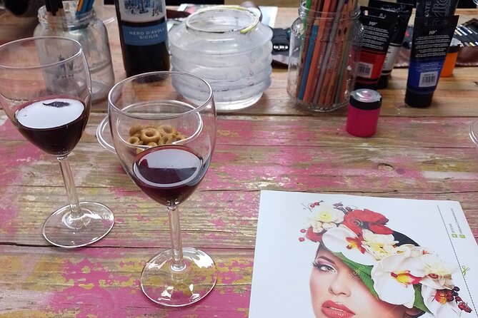 Art worshop with aperitif in Naples - The Historic Café Setting and the Aperitif Moment