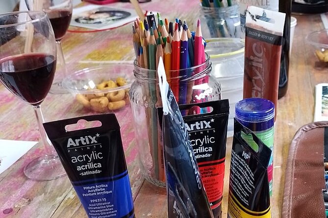 Art worshop with aperitif in Naples - Duration, Group Size, and Why It Matters for Your Results
