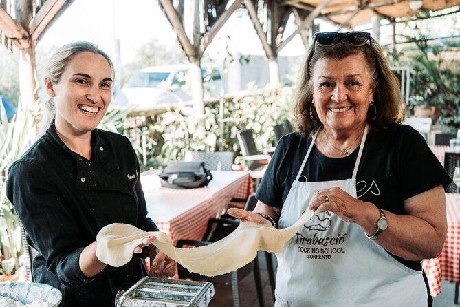 Authentic Pasta Cooking Class in Sorrento with Wine - Step-by-Step Pasta Time: Making Ravioli From Scratch