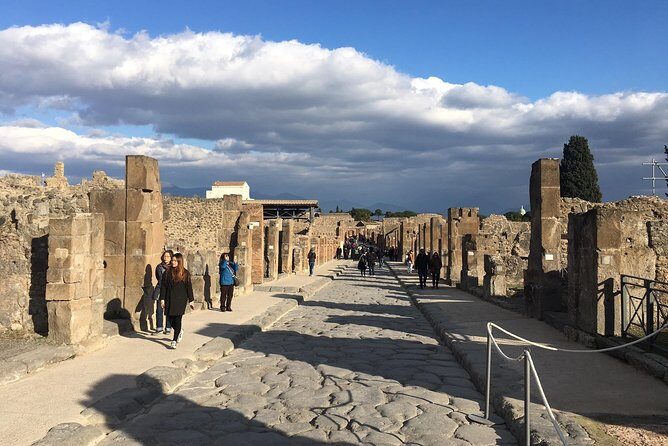 Best of Pompeii & Herculaneum: Private Tour with an Archaeologist - Weather, cancellations, and how to keep your plans flexible