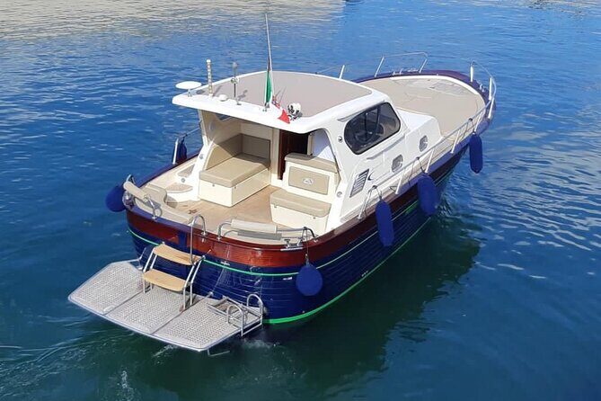 Boat tour in Capri - Quick hits before you go