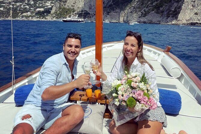 Boat Tour in Capri - Villa Malaparte and the art of seeing private spaces from public water