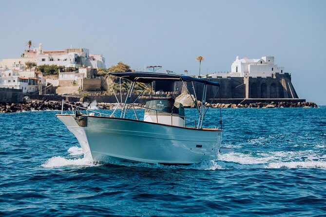 Boat tour of the island of Ischia with goiter 7.50 meters - Weather Rules: Why Good Conditions Matter Here