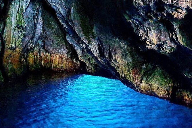 Boat tour to discover the Costa del Mito of Capo Palinuro - Natural oasis and climbing cliff: the coast’s “use” as well as its looks