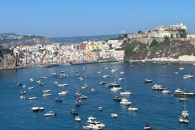 Boat tour with lunch on board to discover Procida - Arriving in Procida: an easy 4 hours to taste the island