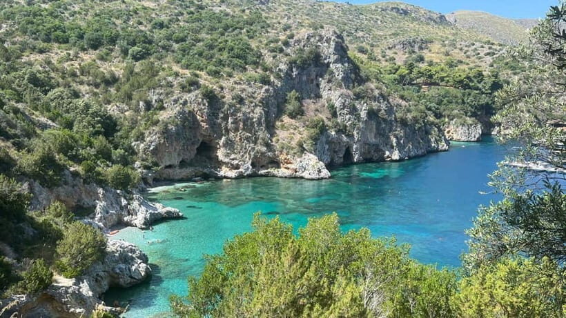 Camerota: boat tour exploring Baia Infreschi - The route: Cala Fortuna, Blue Grotto photos, then the coast stops