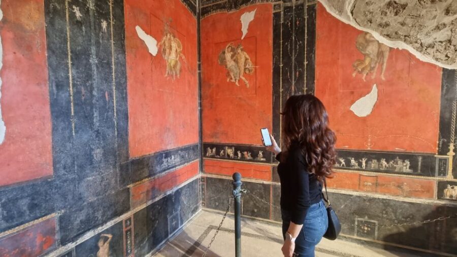 Campania: Pompei+Herculaneum+Vesuvius audio guide - A Smartphone Audio Guide Pack for Campania’s Big Names