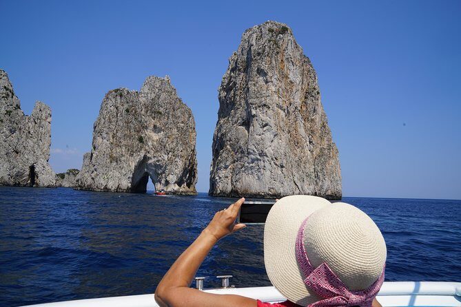 Capri & Anacapri Day Tour with Blue Grotto included from Sorrento - Getting there: the hydrofoil ride that sets the tone