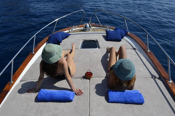Capri boat excursion - Meeting point and how to plan your timing