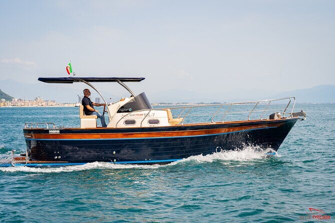Capri Boat Tour for Small Groups - Landing on Capri: 3 hours to eat, wander, and choose your pace