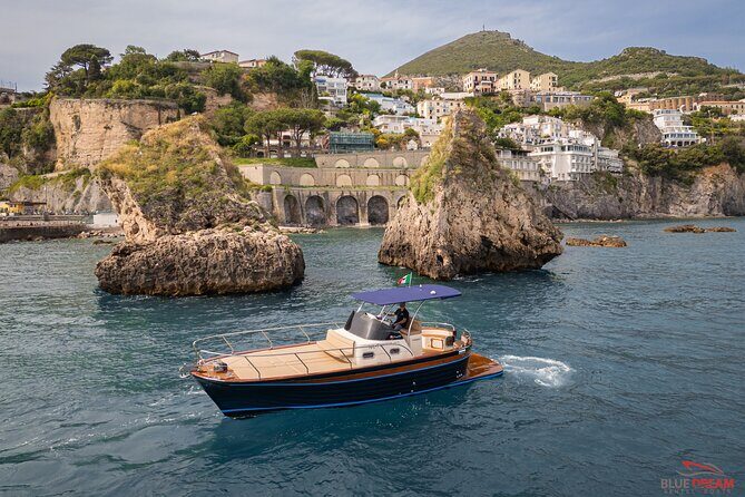 Capri Boat Tour for Small Groups - Who this Capri boat tour suits best