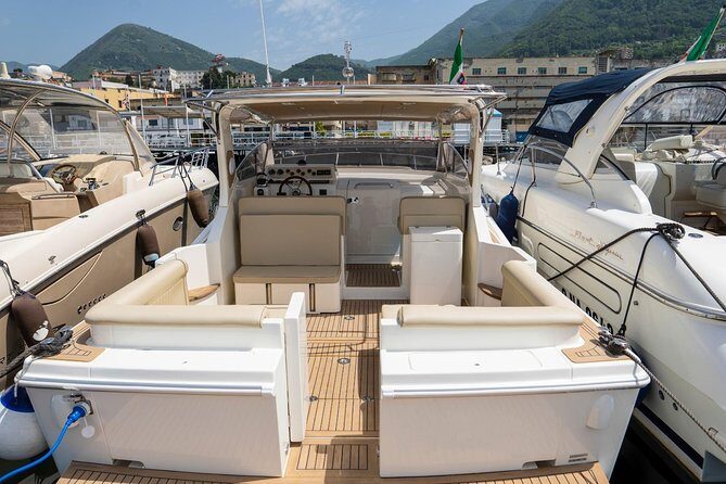 Capri Boat Tour from Sorrento - Speedboat 37ft - Drinks, snacks, and the crew touch: where the day feels personal